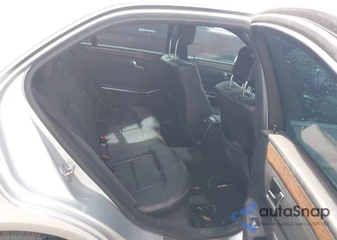 2014 Mercedes-Benz E 350 z USA, uszkodzony, nr VIN WDDHF5KB2EA913489